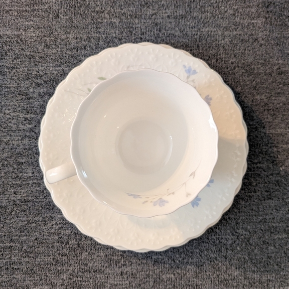 Mikasa Bone China, April Rose, Cup, Saucer, and Dessert/Bread Plate Trio - Picture 2 of 4